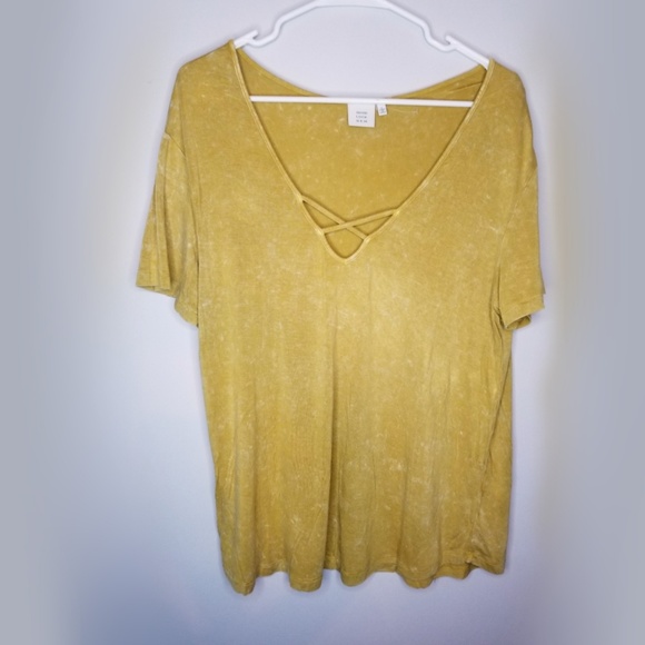 good luck gem Tops - 🆕 NWOT Good Luck Gem criss cross top good luck gem Tops - 🆕 NWOT Good Luck Gem criss cross top